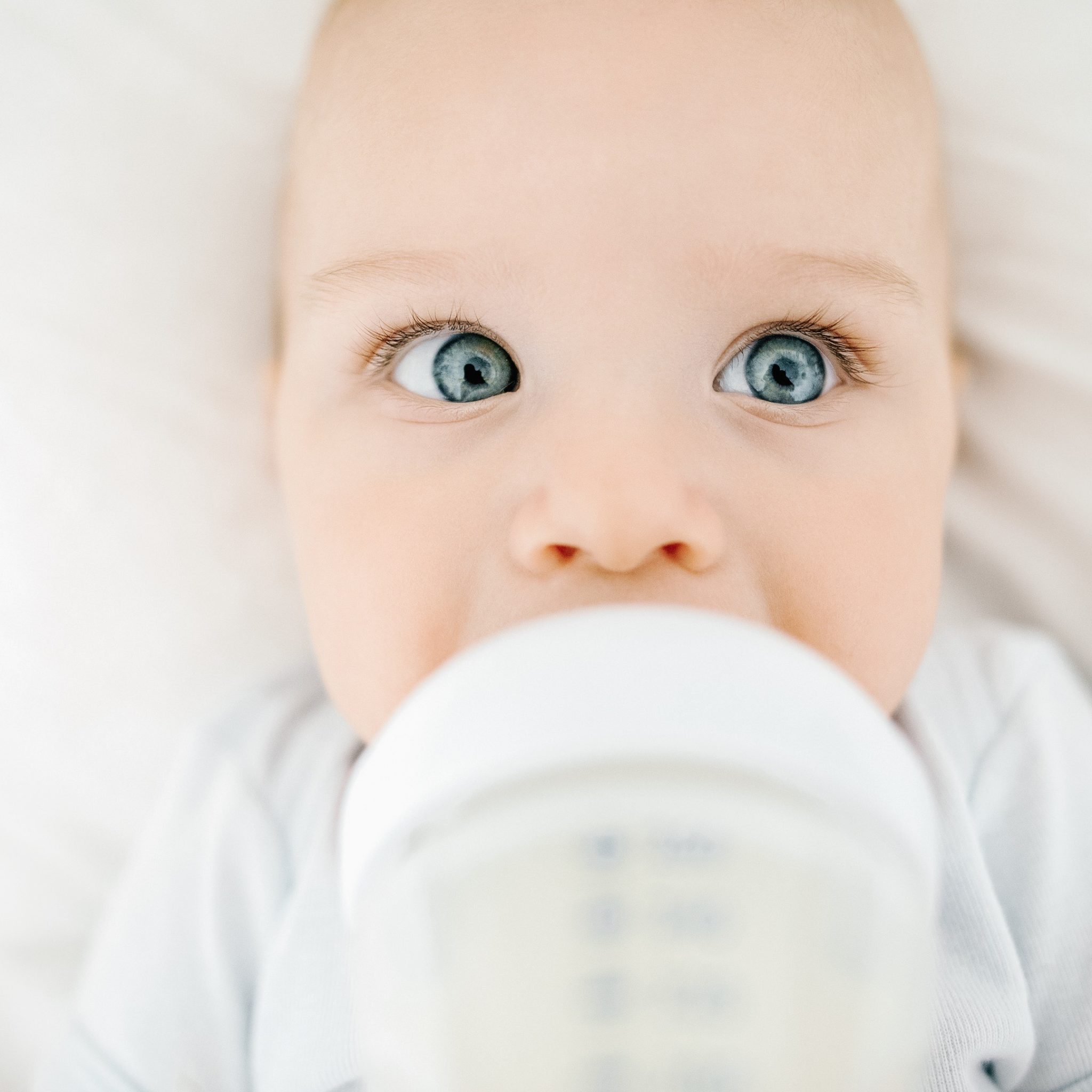 Airplane Travel, Breastmilk and Formula: How to Bring Your Milk Through Customs